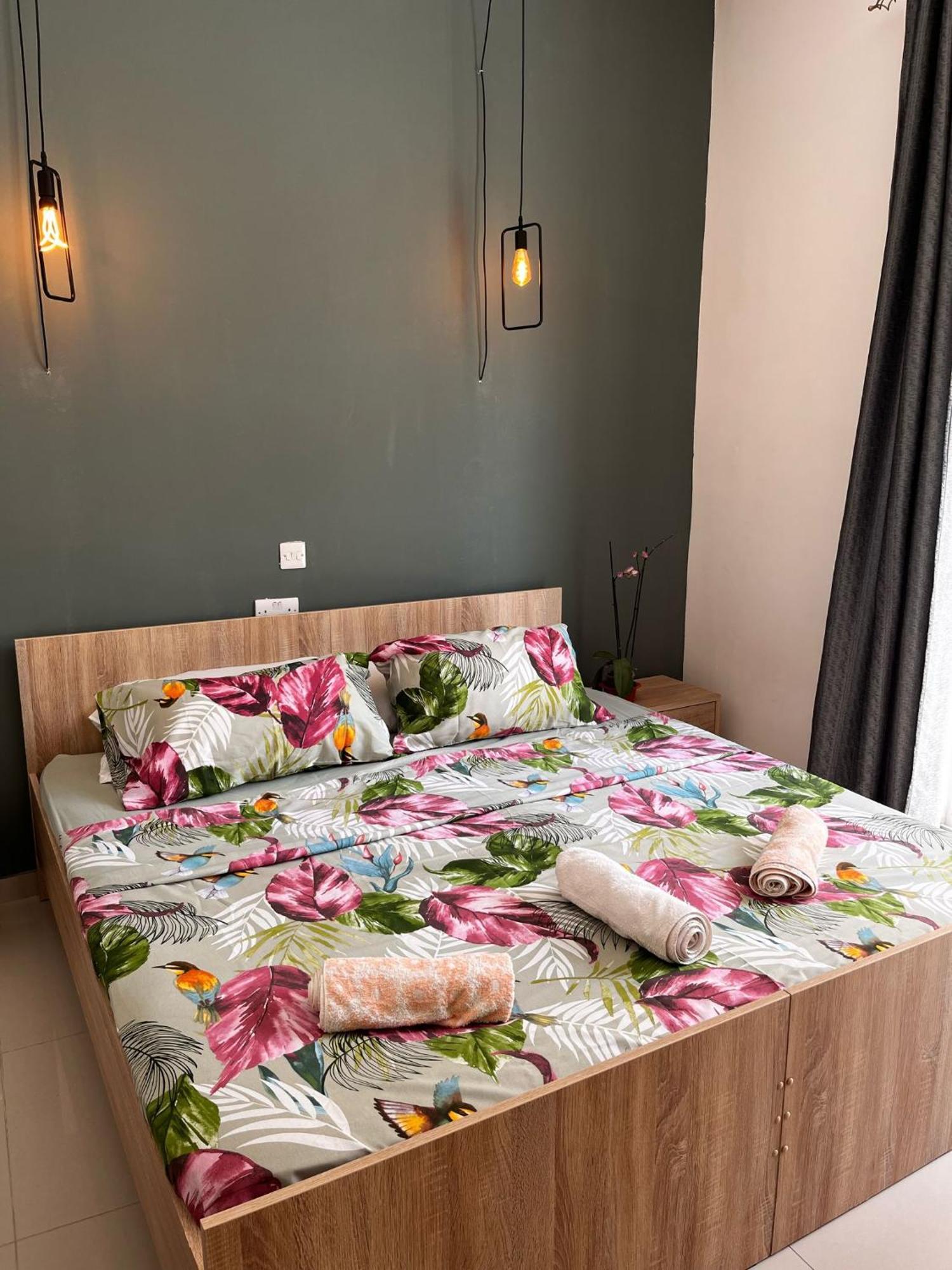 Homestay Airconditioned And Spacious *